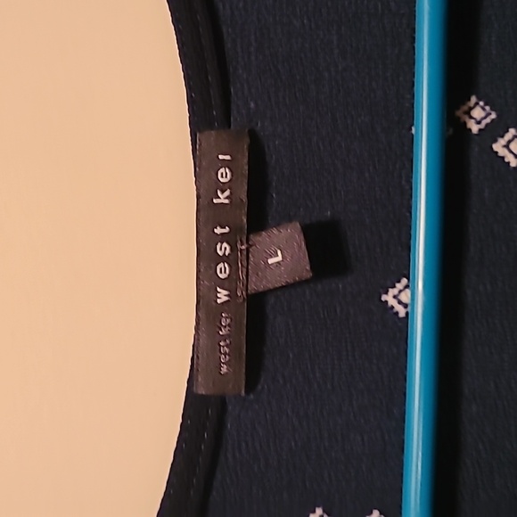 Top - Picture 3 of 4